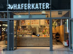 front #Veganuary at Haferkater - Hbf Mainz in Mainz