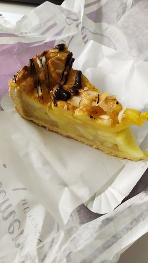 vegan apple cake at Stemerowitz Back- und Süßwaren in Munich