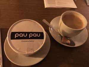 vegan ice 'cream' & good coffee at Falscher Hase in Dresden