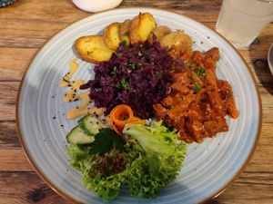 Seitan Gulasch at Falscher Hase in Dresden