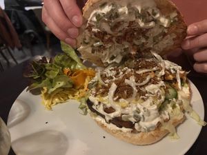 Großer Burger  at Falscher Hase in Dresden