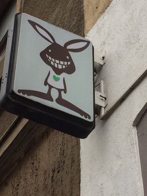 Das Logo ist nicht zu übersehen. at Falscher Hase in Dresden