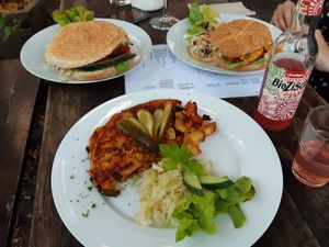 Bauernfrühstück (potato dish with smoked tofu), a large and a small burger at Falscher Hase in Dresden