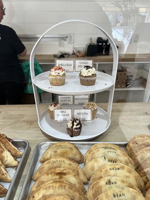  #Veganuary at Stephanie's Vegan Bakery + Cafe in Fort Lauderdale