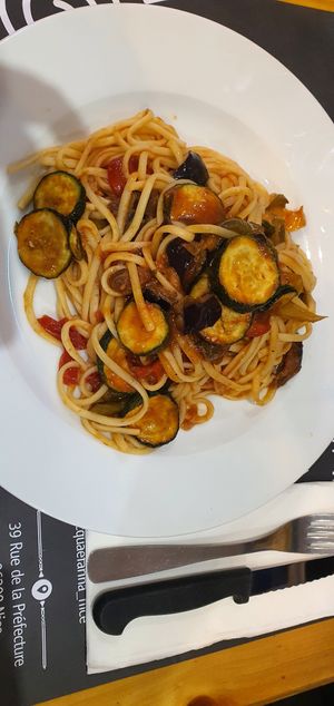 Pasta with vegetables at Acqua & Farina in Nice