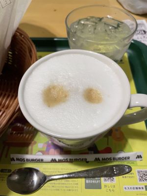 拿鐵  at Mos Burger in Otaru