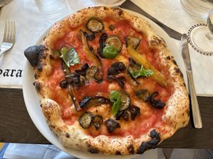 Pizza (no cheese) with zucchini, peppers, olives   at Saraceno d'Oro in Positano