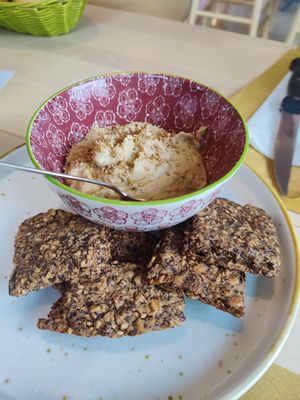 Hummus at Dispensa Cucina Vegana in Brescia