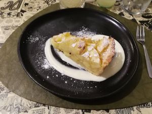 Apfelkuchen at Origami in La Spezia