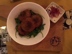 Falafel starter at Origami in La Spezia