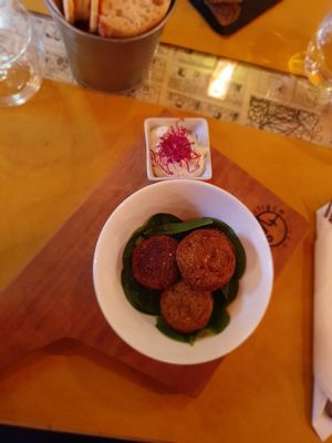 Falafel starter at Origami in La Spezia