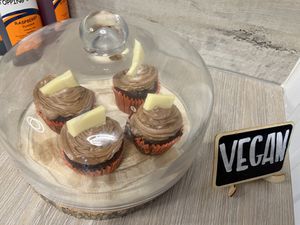 Vegan chocolate cup cakes #Veganuary at 16 Below in Aberdeen