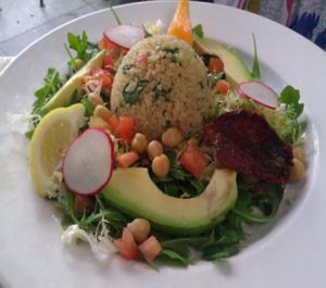 vegan salad option at Le Pain Quotidien in Santa Monica