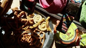 Daily freshly baked snacks, treats, bones, antlers can be found in our shop. at hundsfutter in Madrid