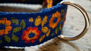 Flowerpower para un mundo mas justo y bonito. at hundsfutter in Madrid