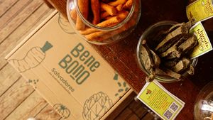 En hundsfutter en Calle Luisa Fernanda 19, 28008 Madrid se puede recojer a partir de ahora legumbres y frutas ecologicas que ha salvado BeneBono de tirarles..... at hundsfutter in Madrid