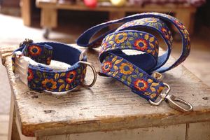Collas that match with the leash. At the hundsfutter workshop you get the most individual dog accessories.  at hundsfutter in Madrid