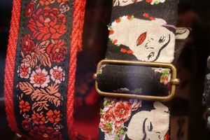 Golosinas, s snacks, comida, hipoalergénica, vegana, respetuosa con los animales, felicidad para perros, regalos, abrigos, arneses, correas, collares, martingala, flores de Bach.. at hundsfutter in Madrid