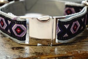 Individual, handmade collars for dogs and cats. Made with love and good materials. All products do have lifetime warranty.  at hundsfutter in Madrid