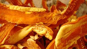 Snacks y #nutrición #natural, #saludable, #rico para #perros. Muy adaptado para perros con alergias porque no contiene aditivos, conservantes, contaminantes, cerdo, ni ingrediente at hundsfutter in Madrid