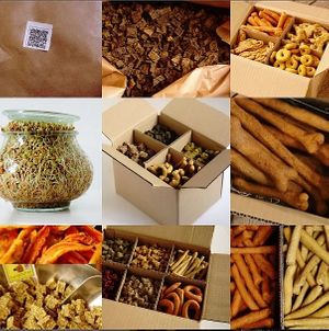 Handmade dog snacks No additives Hypoallergenic, yummy, unpacked in shop & 
https://www.hundsfutter.eu/en/produkt/vegane-gemischte-hundesnack-grosspackung-gesund-guenstig/ at hundsfutter in Madrid