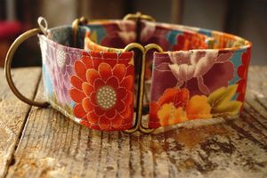 Lovingly handmade accessories for dogs and cats. Right in the center of Madrid. Close Calle Princesa, Pl. España, Parque Templo de D>ebod. You must visit us please.  at hundsfutter in Madrid