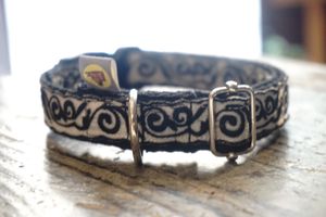 The great thing about this collar is that it grows with your dog. It can be adjusted from about 22 cm to about 50 cm or more. at hundsfutter in Madrid