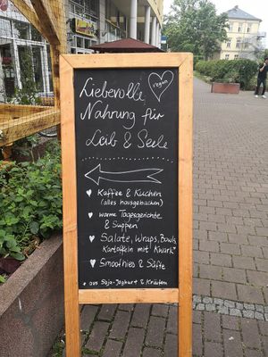 Daily changing menu and happy hour for coffee and cake at Wurzelküche-Gesundes MIttag in Dresden