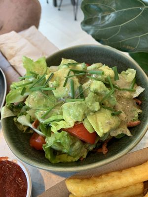 Avocado-Bacon-Salat  at Hans Mampf in Rosenheim