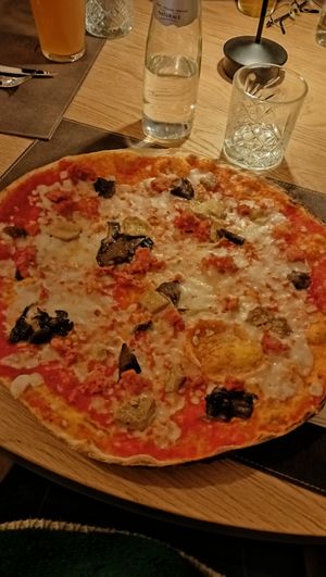 Pizza sottobosco vegana at Pizzeria Daniela in Montebelluna