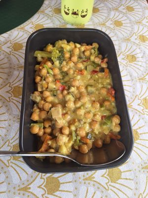 Curry de garbanzos delicioso at Kasa d' Vizin Restaurant in Eito