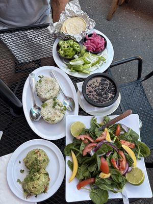 This is how it came.    at Uno Mas Taqueria y Cantina - S Pearl St in Denver