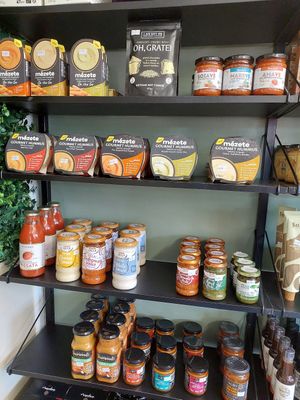 Pantry items at Jennings Plantry in Ashford