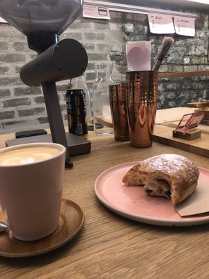 Veganes Pain au Chocolat at Cloud Picker in Dublin