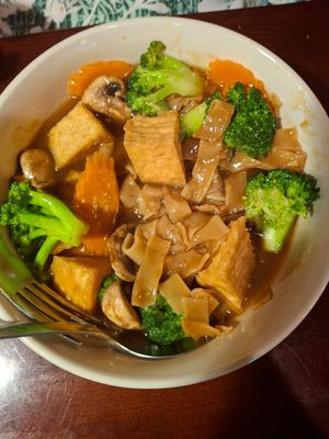 Rad Nar at Thai Erawan Thai Cuisine in Ormond Beach