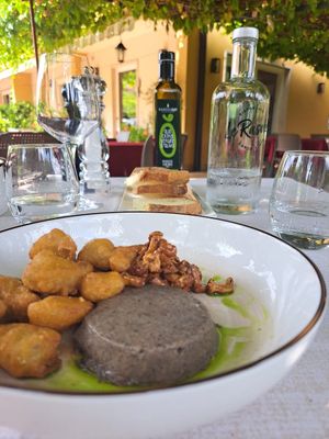Portobello, finferli e funghi fritti at Le Rasole in Garda