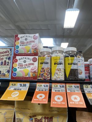 Grocery Finds: Vegan Friendly Food Dyes and Sprinkles  at Sprouts Farmers Market in Modesto