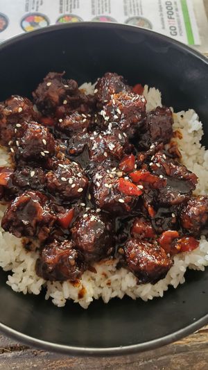 Vegan Beef mit black Pepper Soße at Famous Vegetarian Vegan food in Seminyak