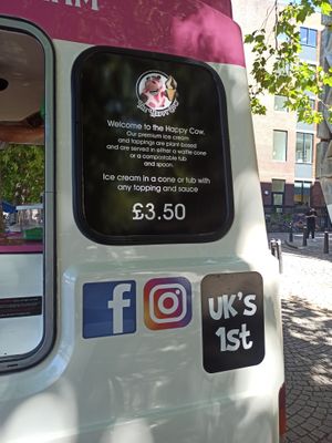 Yeay at The Happy Cow in Bristol