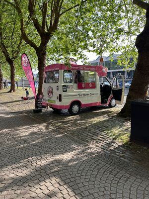 Nice sunny evening for a plant based ice cream!   at The Happy Cow in Bristol