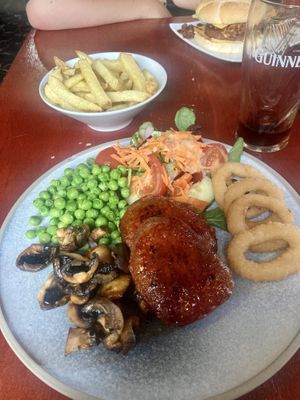   at Yr Hen VIC in Llandelio