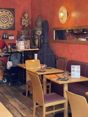   at LE Banthai in Nice