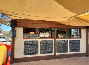 Vegan cold drinks such as iced coconut mocha or almond vanill chai at Coffee Circus in Mgarr