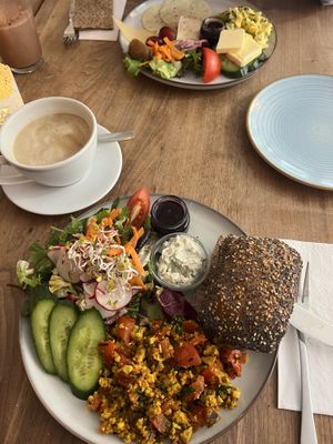 „Bergen“ Frühstück   at Karlsons Skandinavische Köstlichkeiten in Hamburg