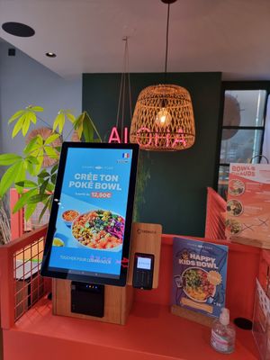 Touchscreen to order at Island Poké in Colmar