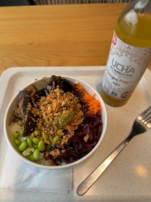 Bowl and kombucha at Island Poké in Colmar