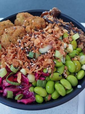  at Island Poké in Colmar