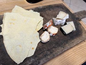 Probierbrettchen at Veghu in Bidoni