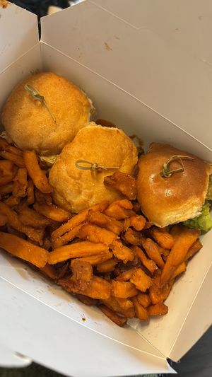 Zu Hause bestellt  at Der kleine Flo in Munich