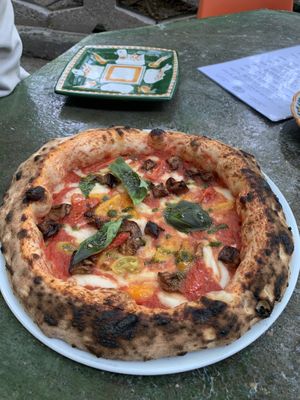 Looks very good but lacking flavor   at Al Catzone Pizza Napovegana in Berlin